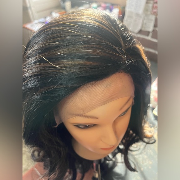Lace front wig - Picture 2 of 4